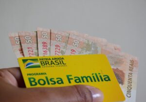 Bolsa Familia-Bolsonaro-Bolsa Brasil