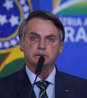 Bolsonaro-choro-Brasil-Casa-Banheiro