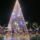 Itapevi Inaugura Árvore De Natal De 21M De Altura