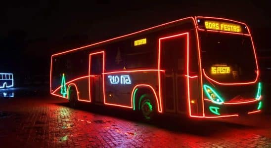 Ônibus Com Luzes E Clima De Natal Começam A Circular Em São Roque E Mairinque