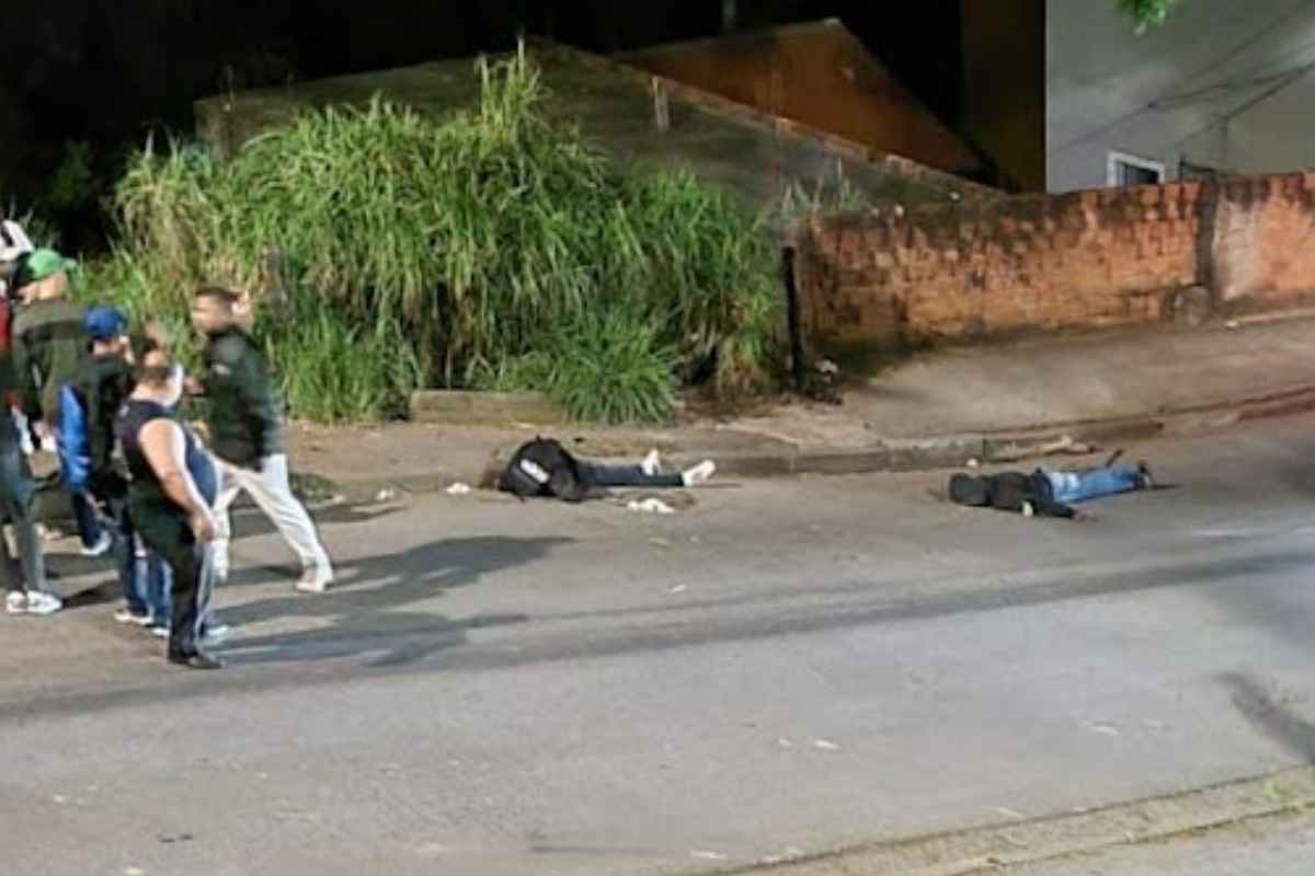 Policial Aposentado Mata Dois Criminosos Em Cotia