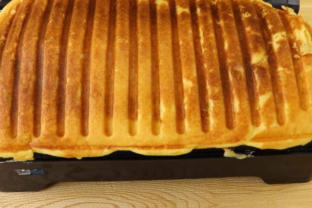 Bolo De Fubá Na Sanduicheira