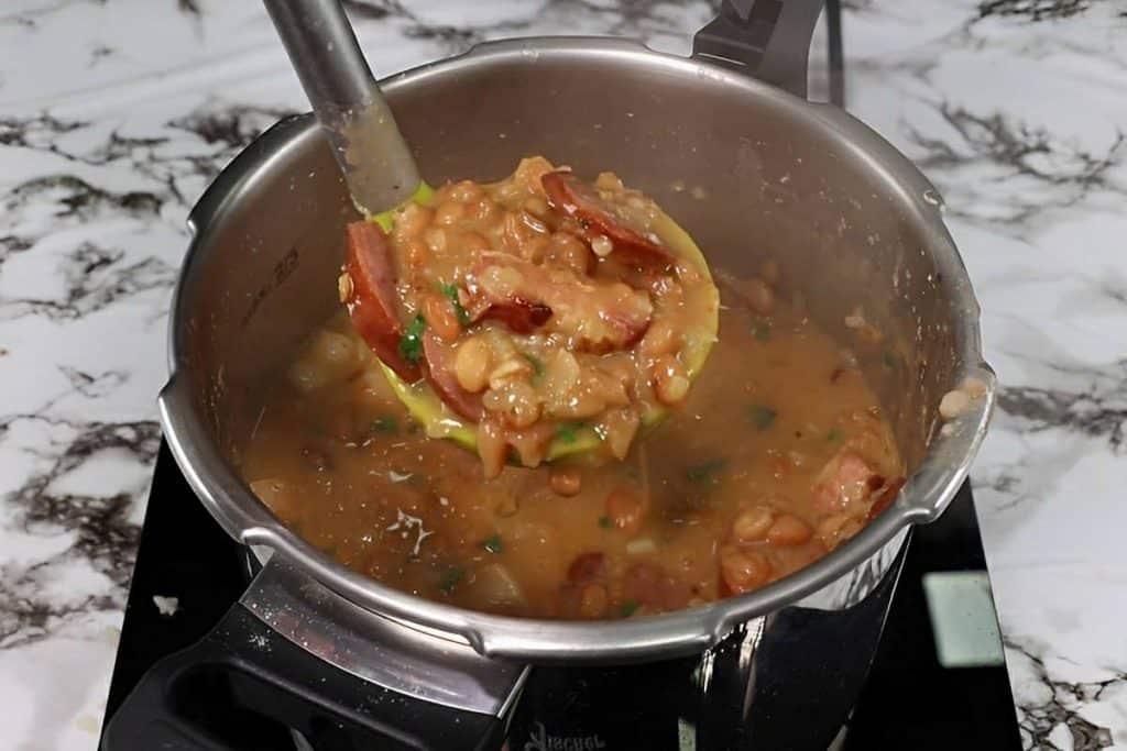 Feijão Com Caldo Grosso