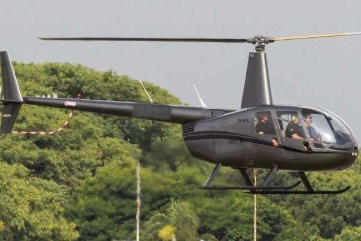 Helicóptero Robinson R44 Desaparece Com 4 Pessoas Em Sp. Polícia Faz Buscas