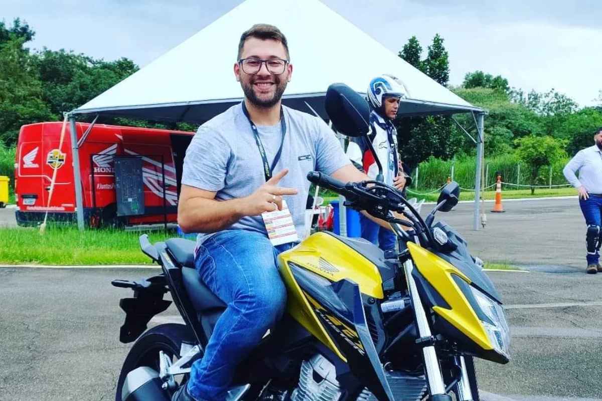Veja Quem Era O Jovem Que Morreu Em Acidente De Moto Com Ônibus No Centro De São Roque 7 Veja Quem Era O Jovem Que Morreu Em Acidente De Moto Com Ônibus No Centro De São Roque