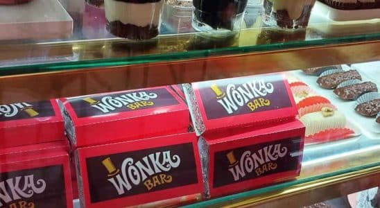 Loja Em Sp Atraí Milhares De Clientes Com Venda Do Famoso Chocolates Wonka Do Filme Fantástica Fábrica De Chocolate
