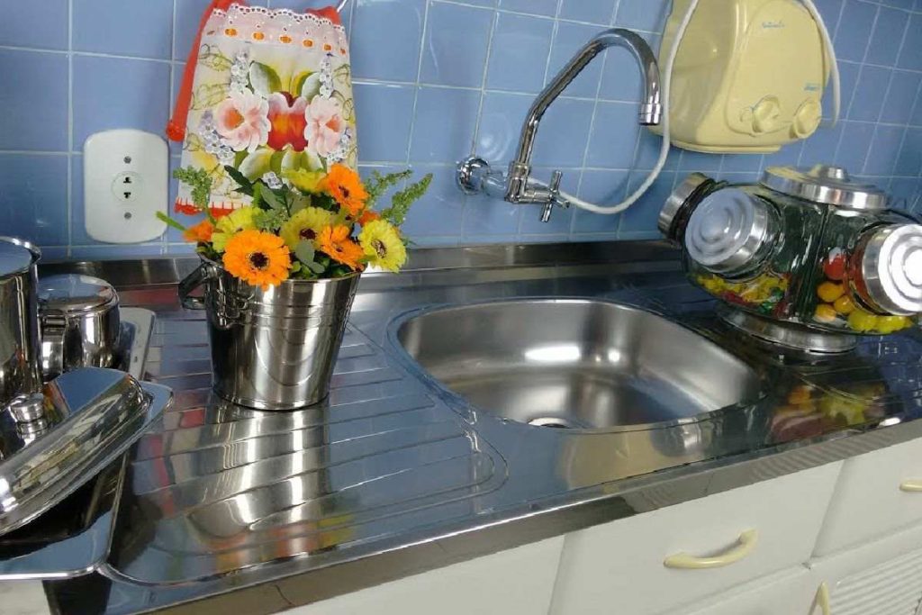 Dar Brilho Em Pias De Inox