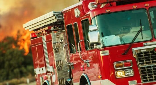 Colisão Entre Caminhões Na Rodovia Cunha Bueno