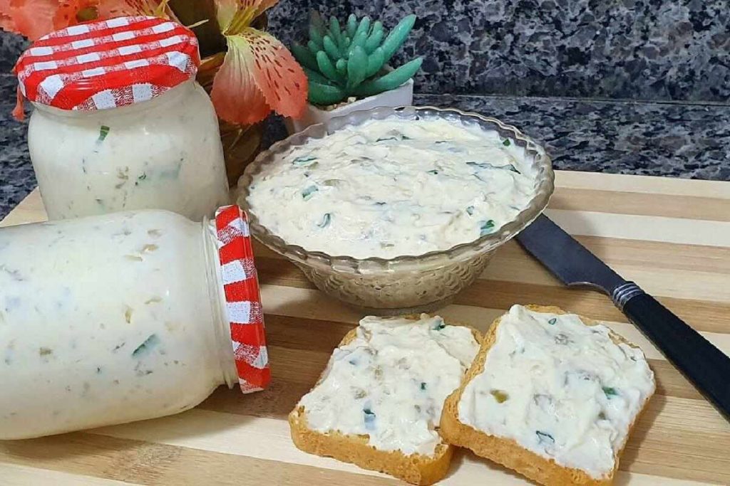 Patê De Queijo E Azeitona