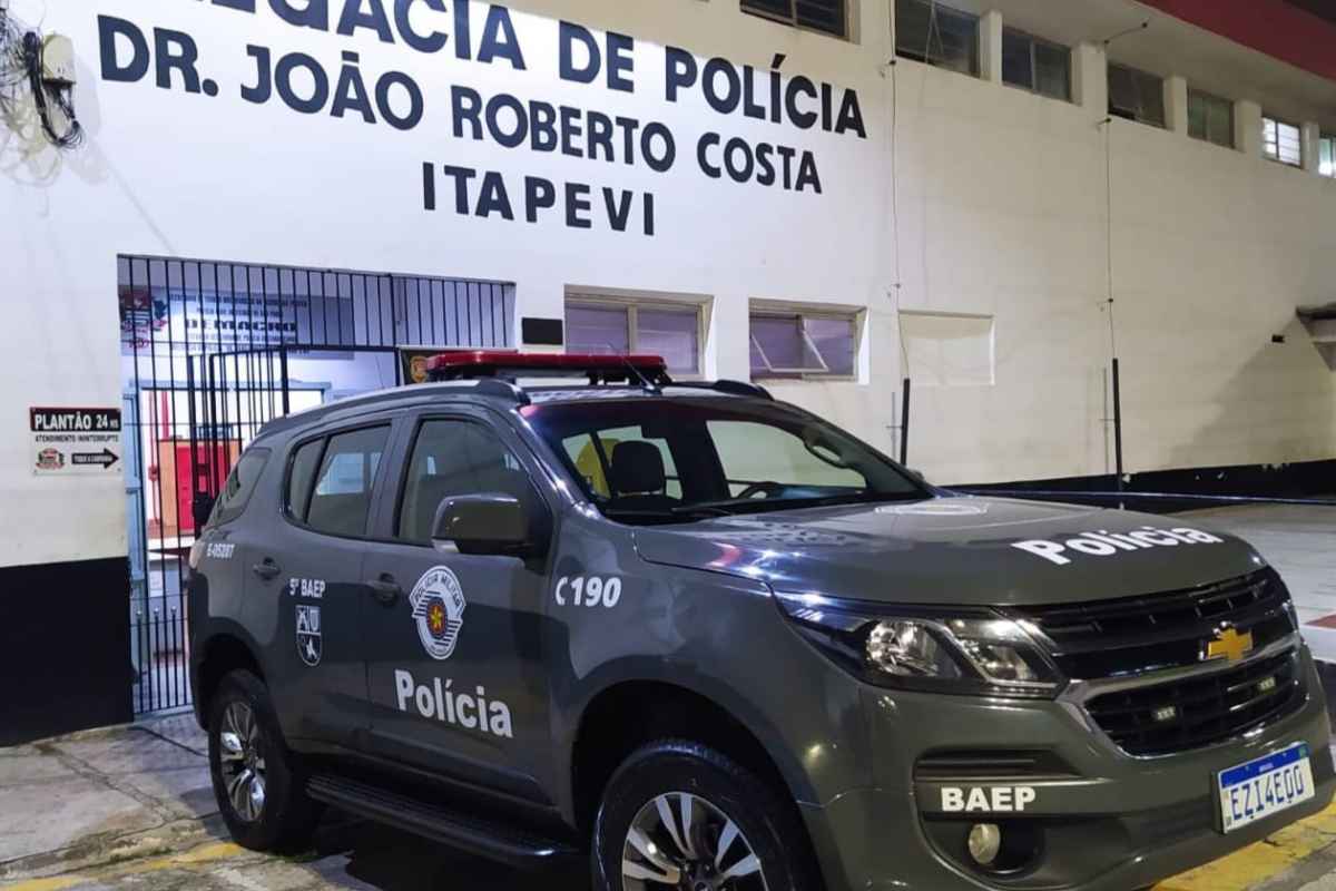 Carro Roubado Em Supermercado De São Roque É Encontrado Em Itapevi