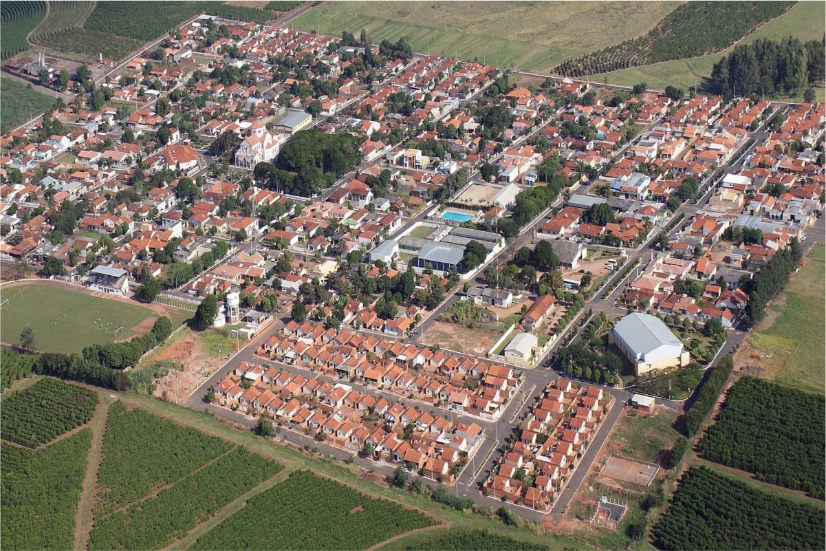 Cidade Do Interior De Sp Com 4 Mil Moradores Pode Ser Engolida, Problema Iniciado Em 2007