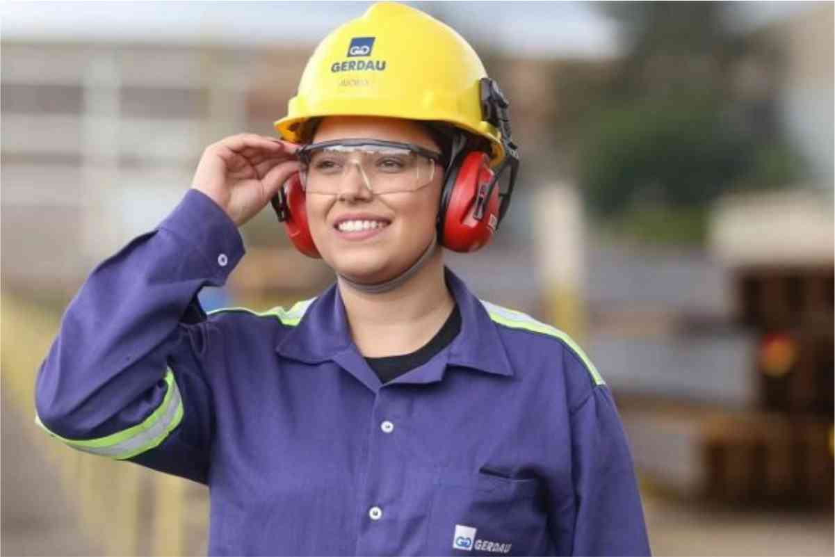 Gerdau Abre Vagas Para Operador De Aciaria Em Araçariguama Em 3 Turno Com 9 Benefícios