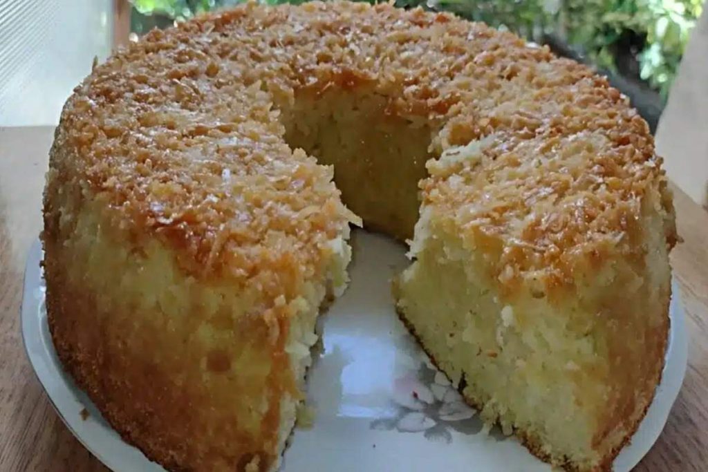 Bolo De Coco