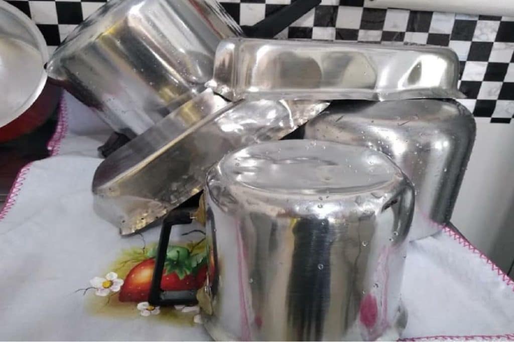 Pasta Brilha Alumínio