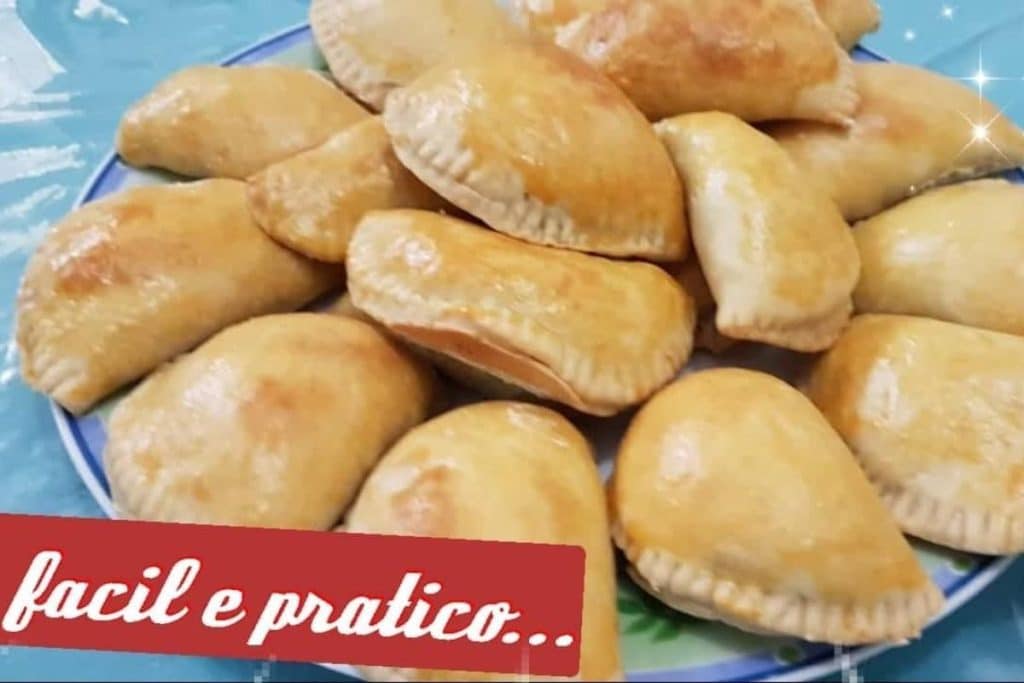 Pastelzinho De Forno