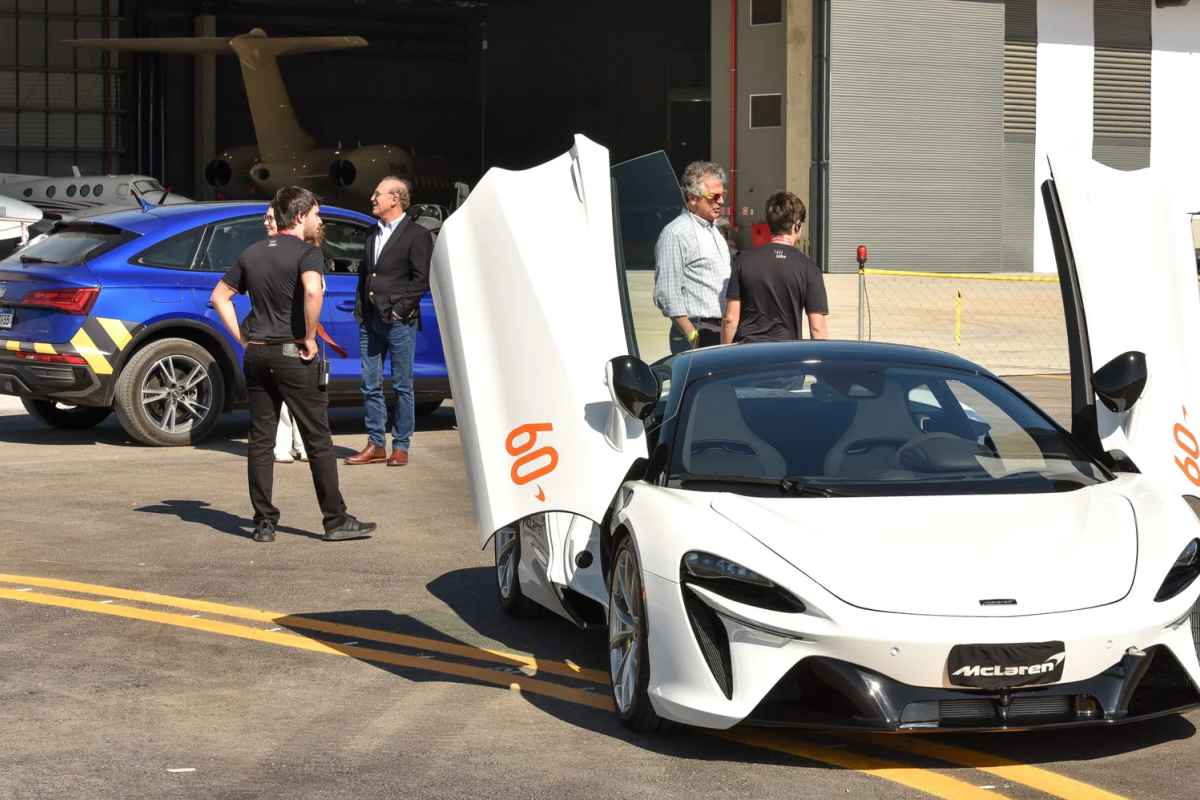 Evento Dos Bilionários Reúne Aviões E Carros De Luxo Em São Roque Nos Dias 13 A 15 De Junho No Catarina Aviation