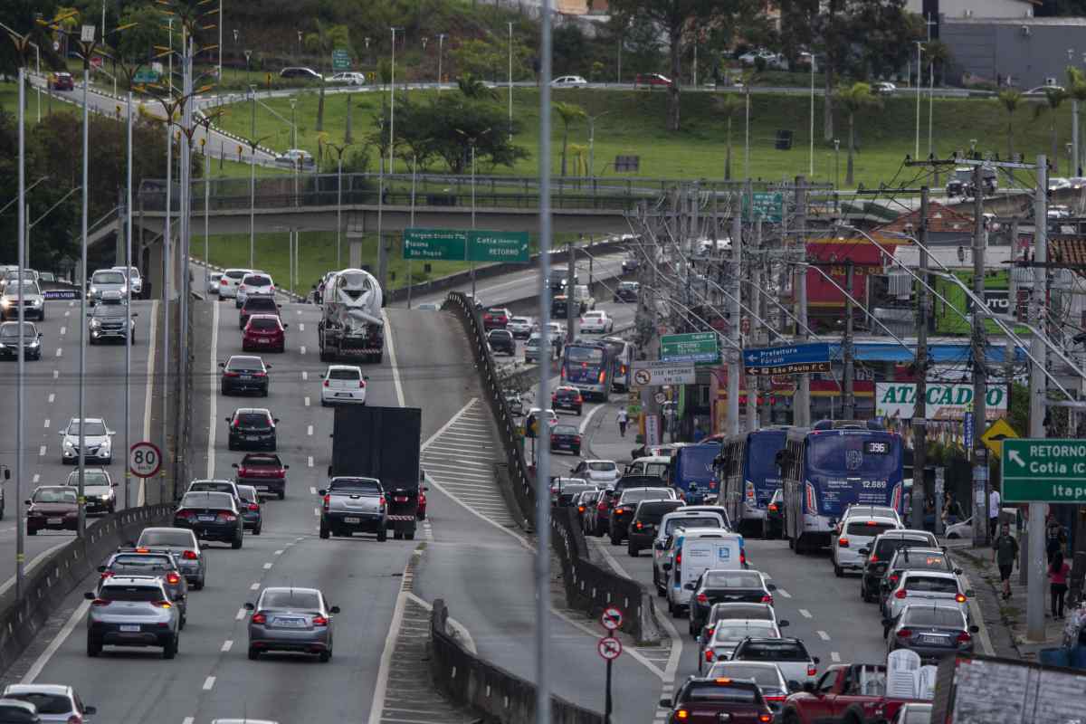 Moradores Vão Fechar Raposo Tavares Em Cotia Em Manifesto Contra Projeto Da 'Nova Raposo' 7 Moradores Vão Fechar Raposo Tavares Em Cotia Em Manifesto Contra Projeto Da 'Nova Raposo'