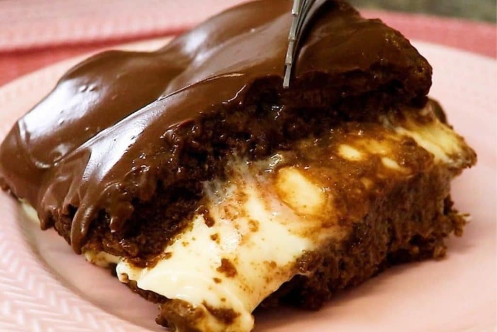 Bolo De Chocolate Recheado