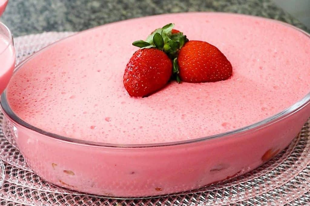 Sobremesa Cremosa De Morango