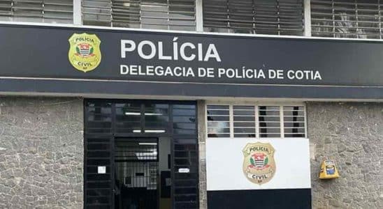 Polícia Civil Apura Caso De Corpo Carbonizado Encontrado Em Meio Área De Mata Em Cotia