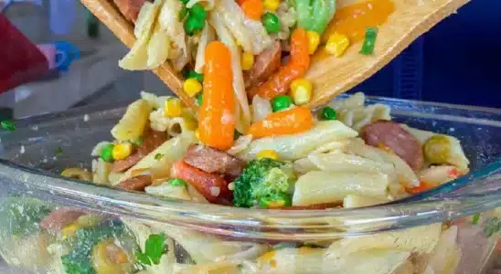 Quando Estou Com Pressa Faço Esse Macarrão Rápido Com Legumes Que Fica Uma Delícia 11 Macarrao-Rapido