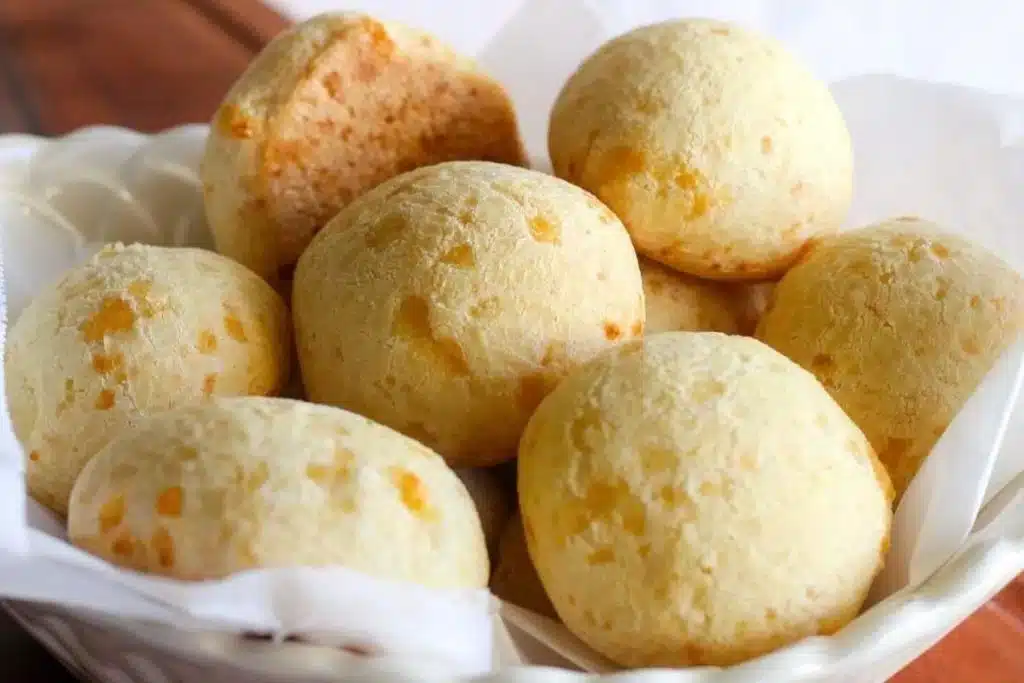 Aprenda A Fazer O Verdadeiro E Mais Gostoso Pão De Queijo Mineiro 7 Pao-De-Queijo-Mineiro-0810