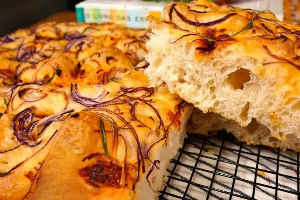 Receita De Focaccia Tão Gostosa E Fácil Que Você Vai Querer Fazer Toda Semana 7 Receita-De-Focaccia-0310