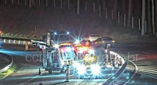 Motociclista É Levado Para Santa Casa Em Estado Grave Após Bater Em Proteção Na Raposo Tavares Em São Roque