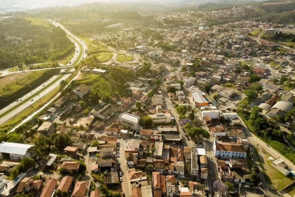 Pacata cidade do interior de SP, Araçariguama muda de localidade no ...