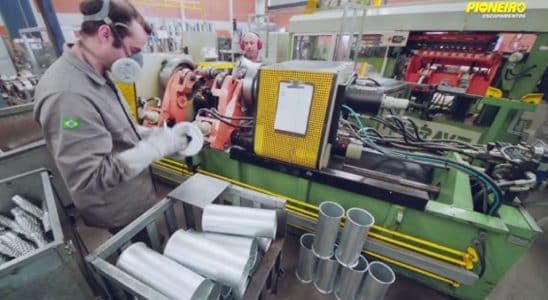 Fábrica De Escapamentos Em São Roque, Está Contratando Auxiliar De Produção