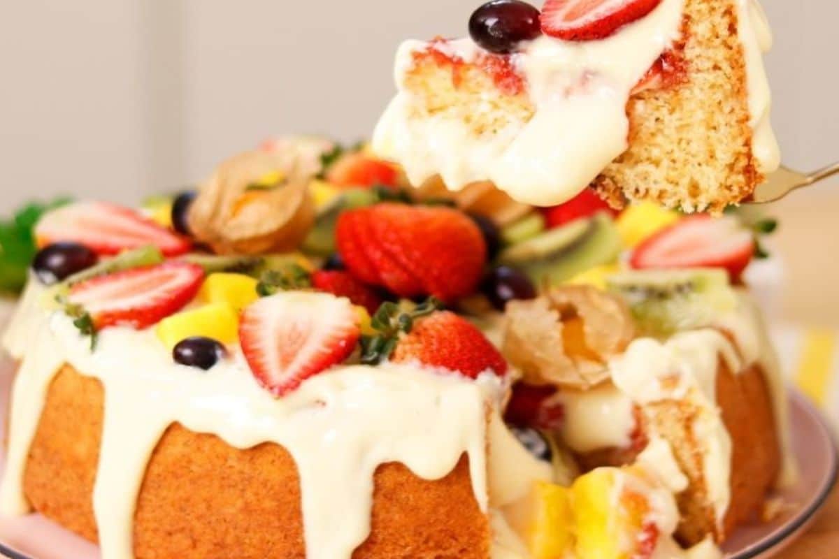 Bolo Tropical Com Iogurte Natural, Fácil De Fazer E Super Fit Para Quem Gosta De Receitas Fit