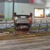 Carro Capota E Invade Loja De Colchão Em Avenida Movimentada De Sorocaba