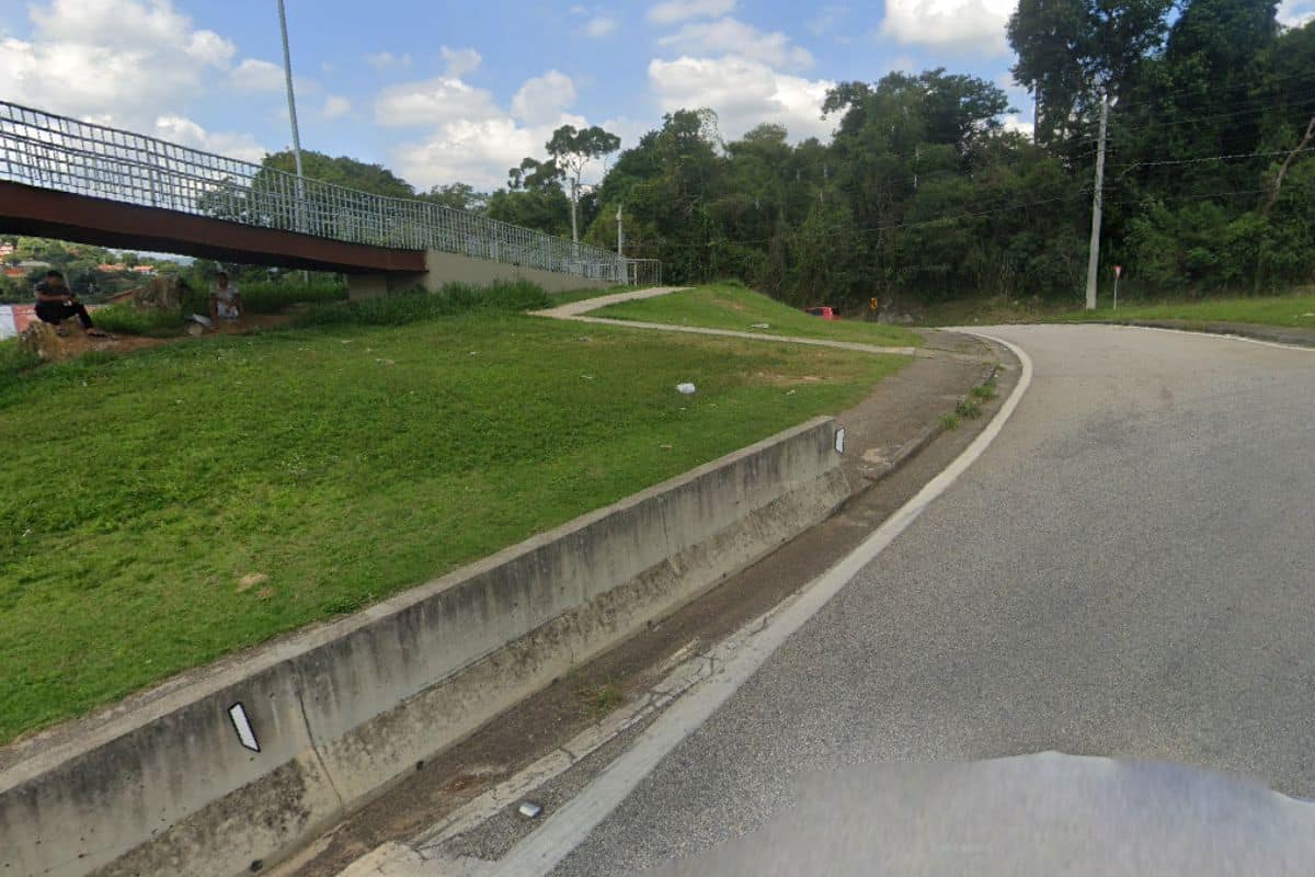 Dupla Armada Rouba Mulher Em Ponto De Onibus E Tenta Cometer Estupro