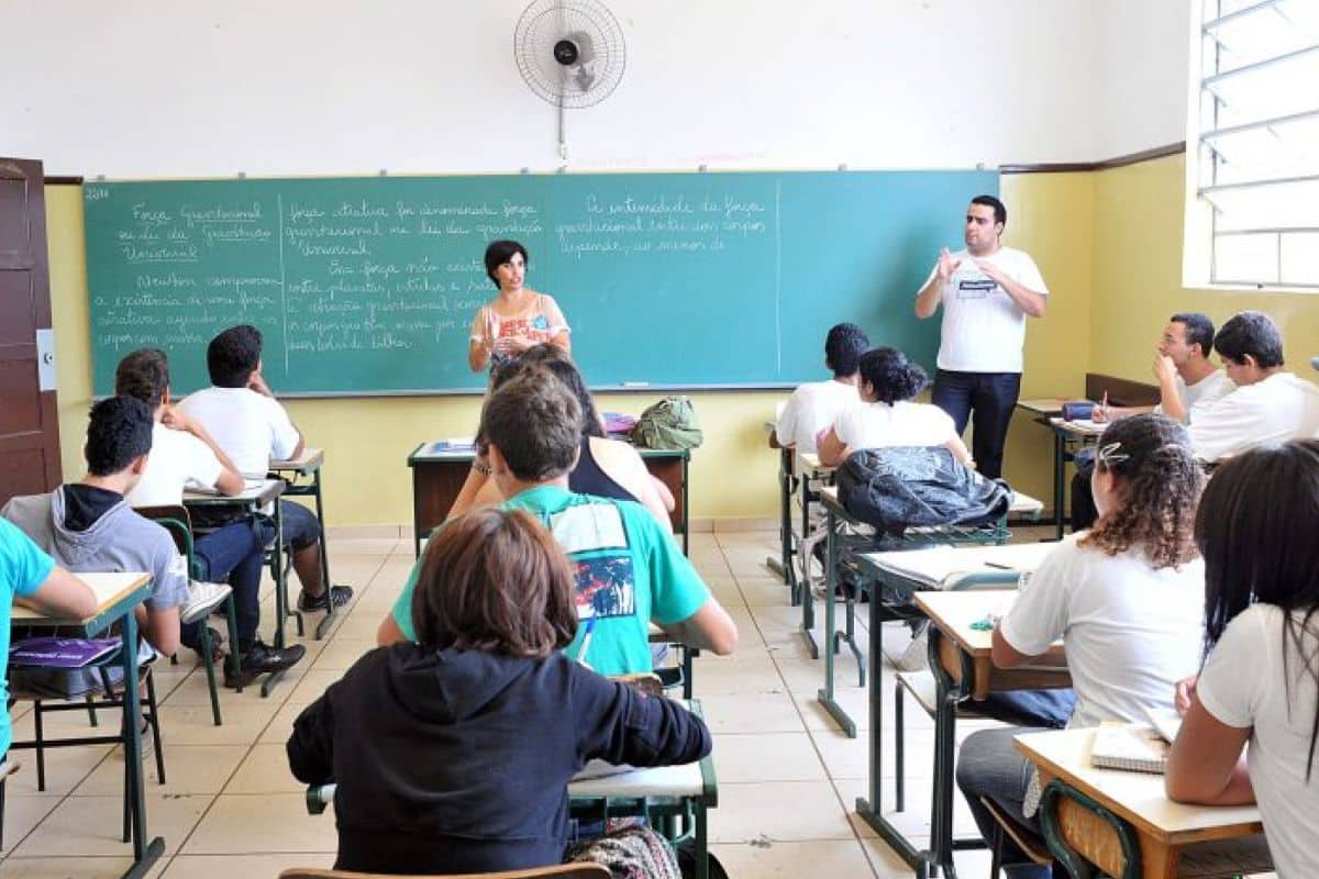 Escolas Publicas De Sp Estao Com 75 Vagas Para Psicologos