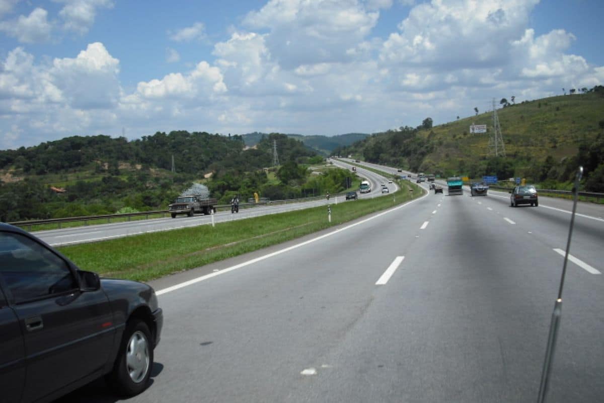 Motociclista Morre Após Bater Em Estrutura De Metálica Na Castelo Branco Em Araçariguama