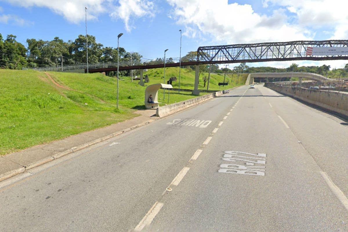 Mulher E Assaltada Por Dupla Armada Em Ponto De Onibus Em Mairinque