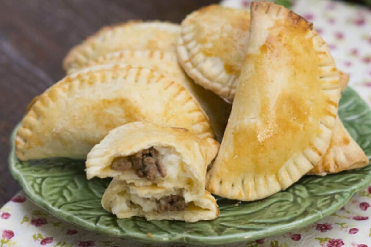Pastel De Forno Com Massa De Creme De Leite Que Fica Suca Sequinho