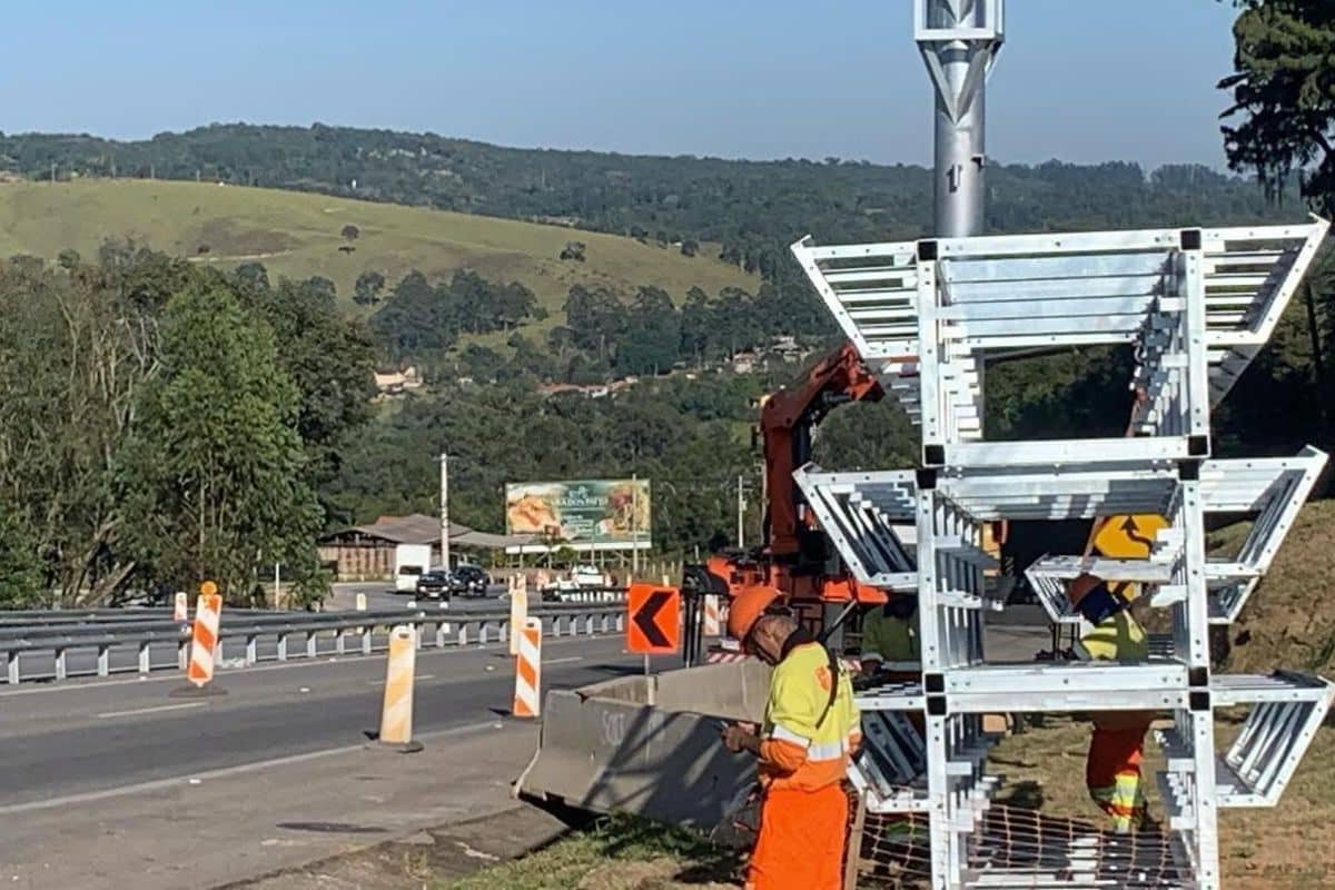 Ccr Inicia Instalacao De Pedagio Free Flow No Km 58 Da Raposo Proximo De Bairros Em Sao Roque