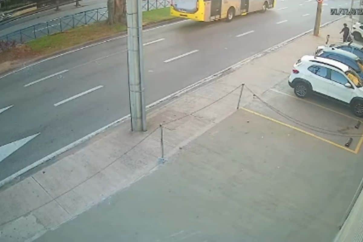 Camera Filma Tragico Acidente De Moto Em Movimentada Av. De Sorocaba