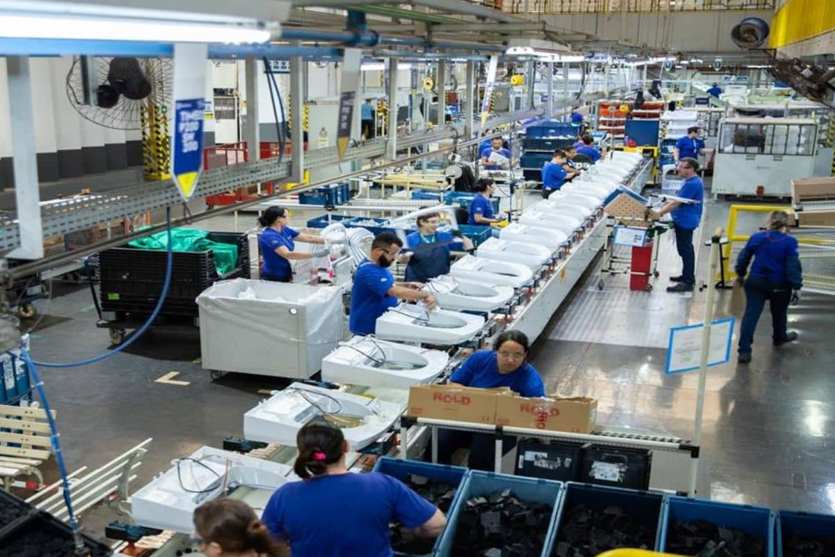 Fabrica Da Electrolux Em Sao Carlos Vai Fazer Demissao Em Massa