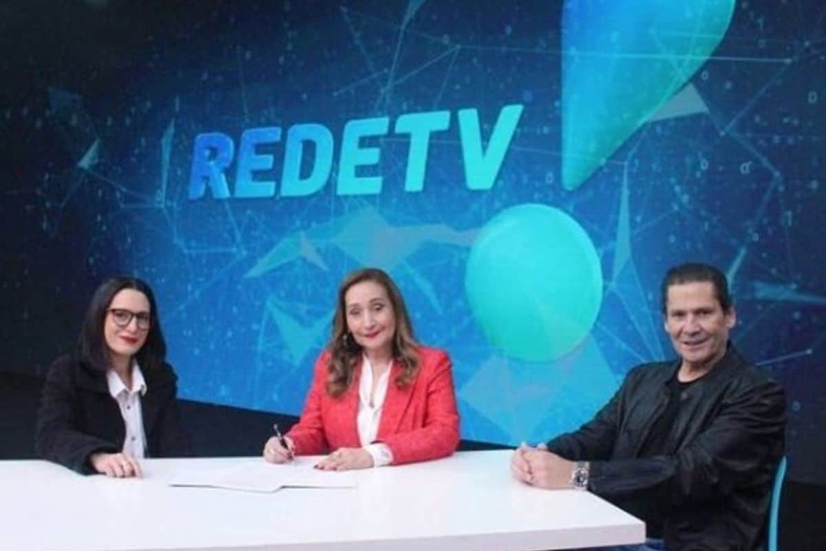 Sonia Abrao Renova Contrato Com A Redetv Por Mais 4 Anos E Ganhara Novo Cenario