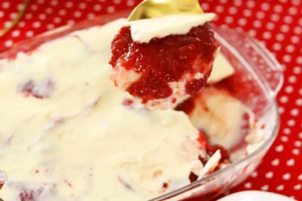 Bombom De Morango Na Travessa 1904