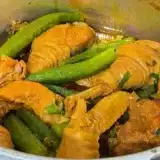 Galinha Caipira Com Quiabo