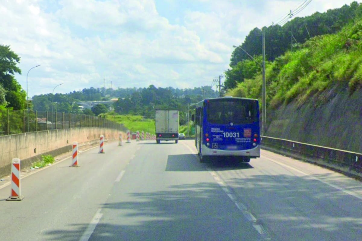 Acidente Entre Moto E Bicicleta Deixa Duas Pessoas Feridas Na Raposo Tavares Em Mairinque