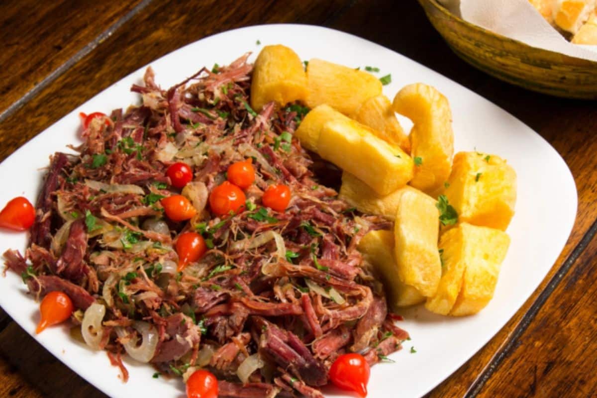Carne Seca Frita Com Cebola, Receita Fácil E Saborosa Que Agrada A Todos!