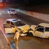 Carros Batem De Frente Em Pontilhão Em Mairinque