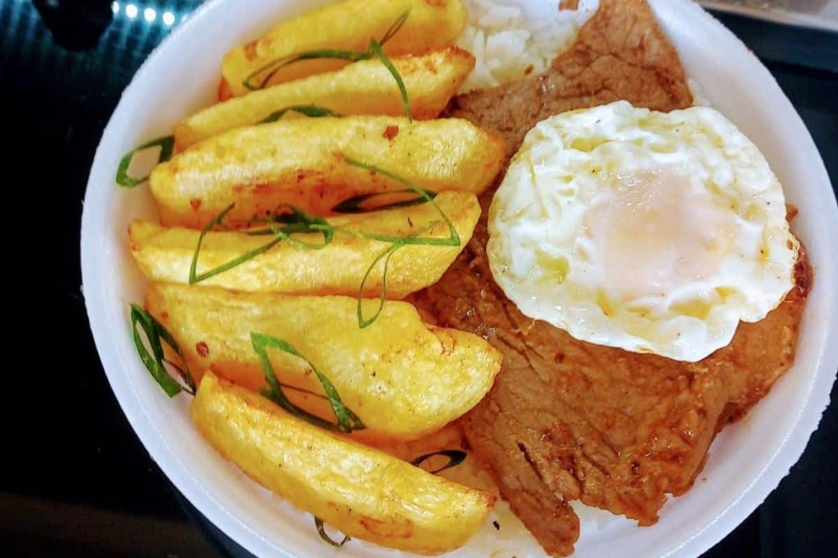 Casal Conquista Mairinque E São Roque Com Marmitas Caseiras A R$16 E Entrega Até 19H