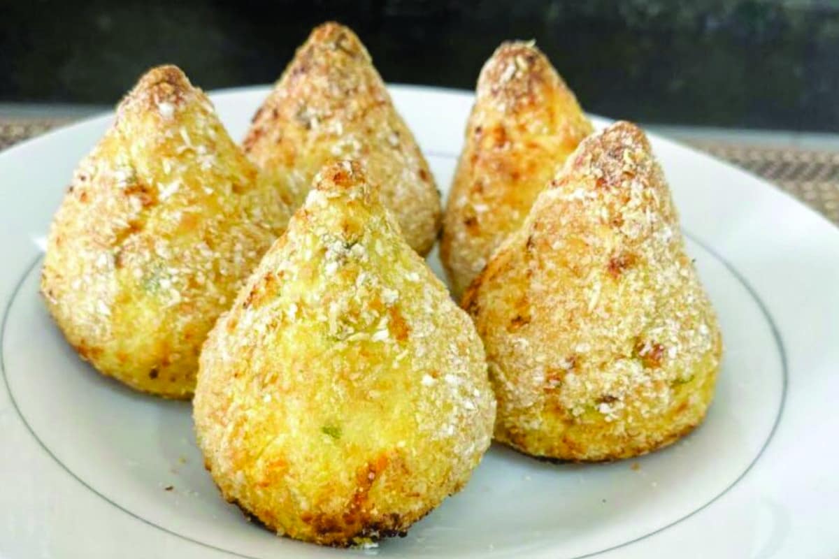 Coxinha Lowcarb Com Massa De Couve Flor