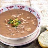 Creme De Feijao Branco Com Orelha De Porco — Um Prato Pra Surpreender