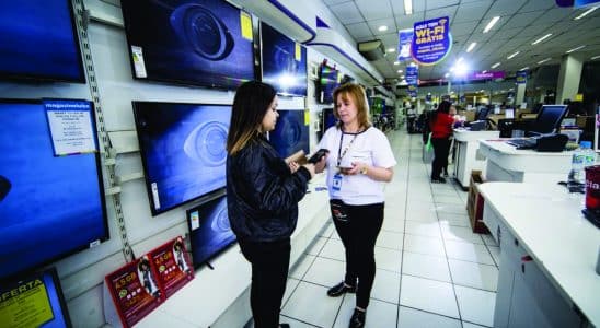 Famosa Marca Japonesa De Tvs E Smartphones Deve Dominar Lojas No Brasil Em Agosto